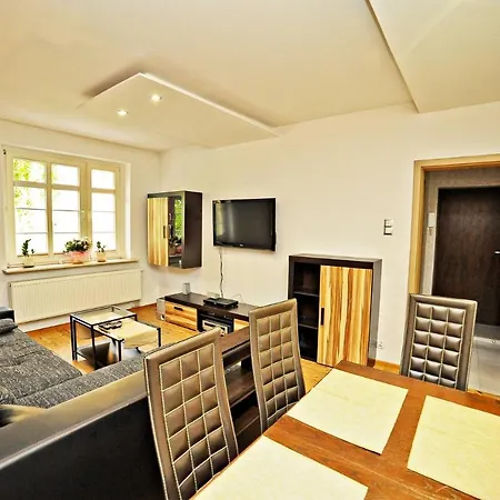 Grand - Malibu - Located 5 Minutes From The Sea Apartment