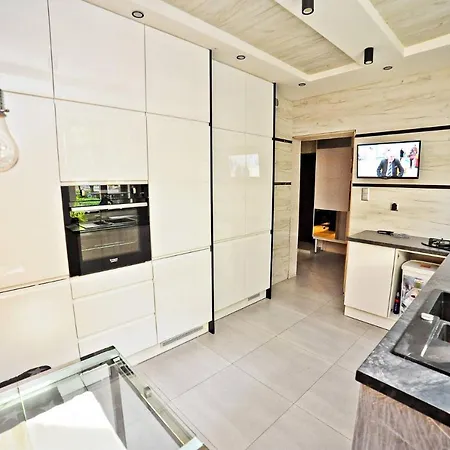 شقة Grand - Malibu - Located 5 Minutes From The Sea سوبوت